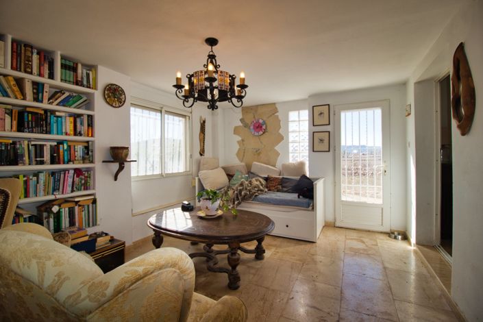 Image No.8-2 Bed House for sale