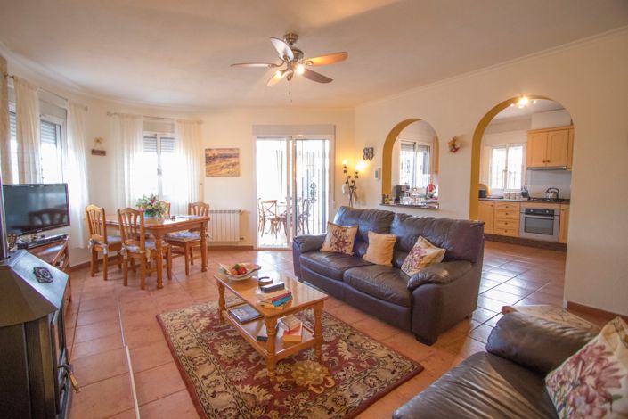 Image No.15-2 Bed Country Property for sale