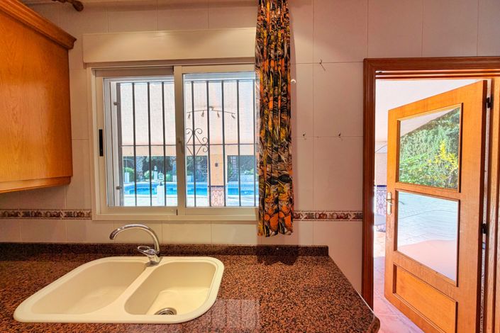 Image No.22-5 Bed Country Property for sale