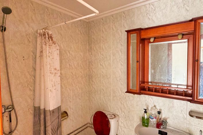 Image No.37-5 Bed Country Property for sale