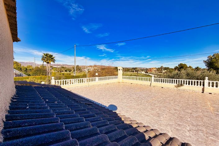 Image No.43-5 Bed Country Property for sale