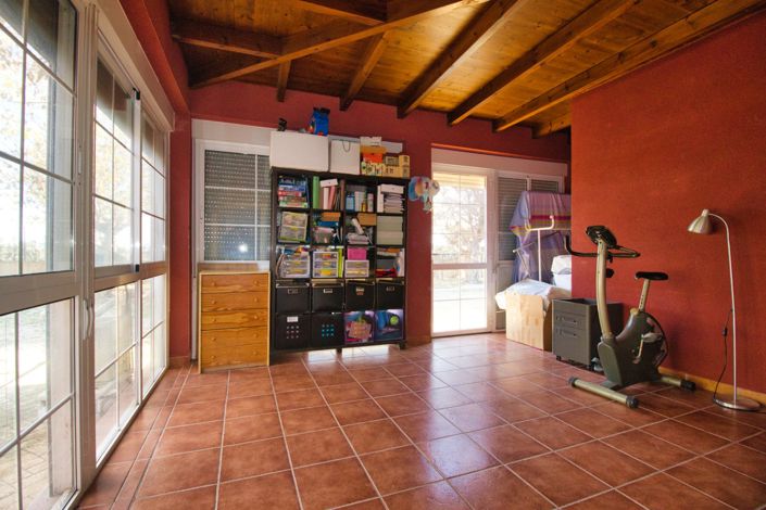 Image No.34-3 Bed Country Property for sale