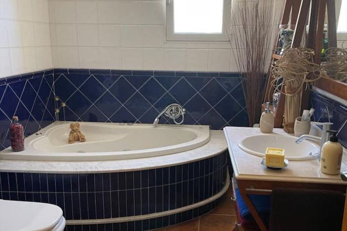 Image No.34-9 Bed Country Property for sale