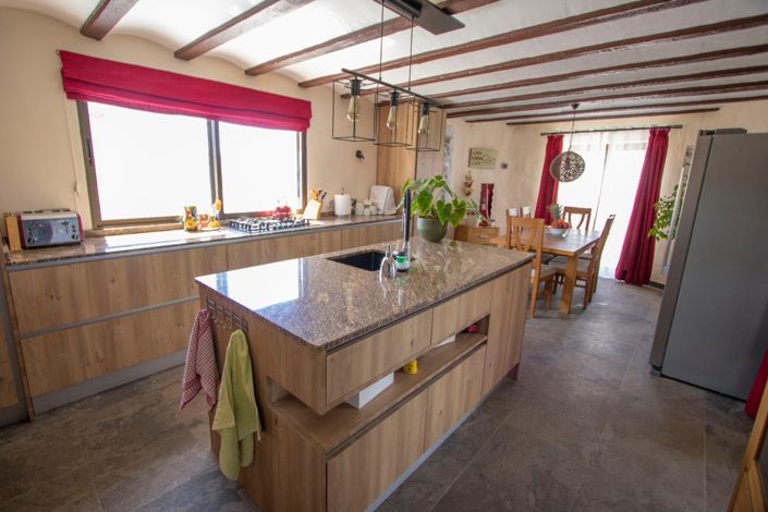 Image No.33-7 Bed Country Property for sale