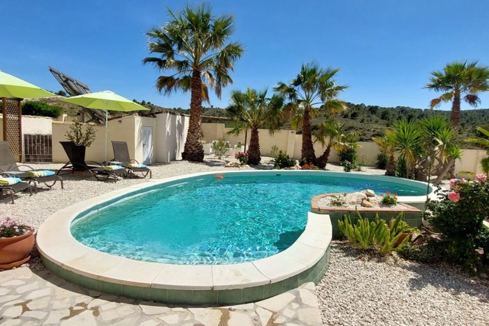 Image No.4-7 Bed Country Property for sale