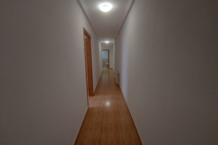 Image No.16-3 Bed Townhouse for sale