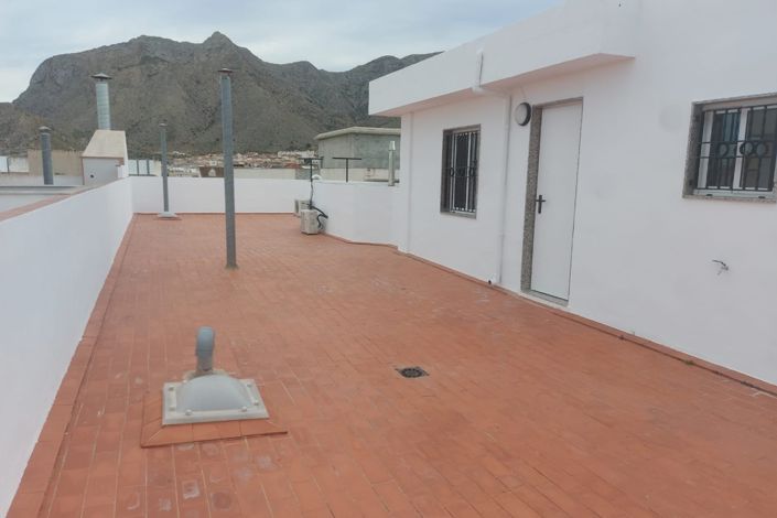 Image No.21-3 Bed Townhouse for sale