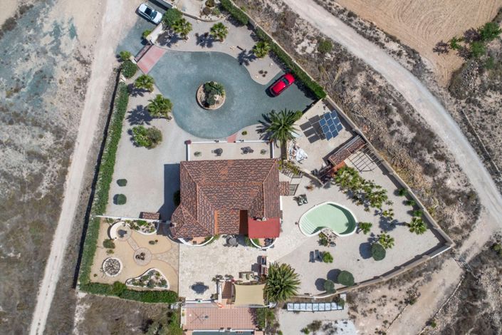 Image No.2-Propriété de pays de 7 chambres à vendre à Barbarroja 