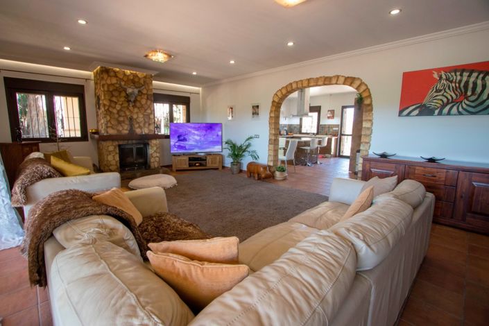 Image No.20-5 Bed Country Property for sale