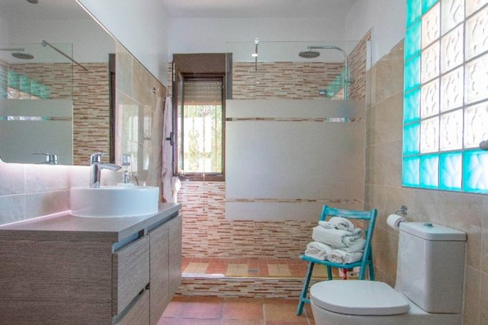 Image No.39-5 Bed Country Property for sale