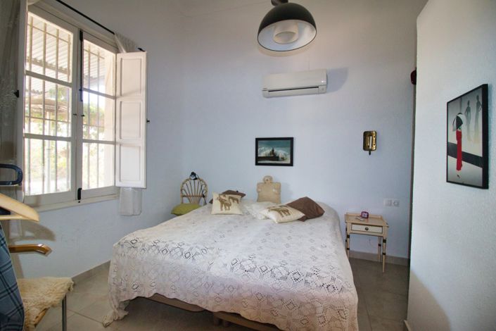 Image No.18-3 Bed Country Property for sale