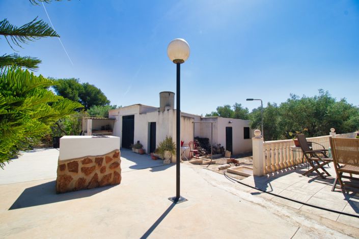 Image No.25-3 Bed Country Property for sale