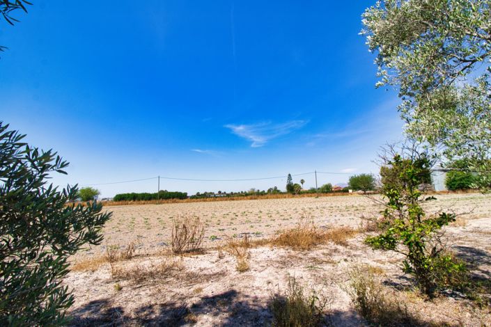 Image No.34-3 Bed Country Property for sale