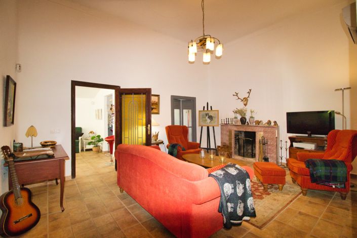 Image No.6-3 Bed Country Property for sale