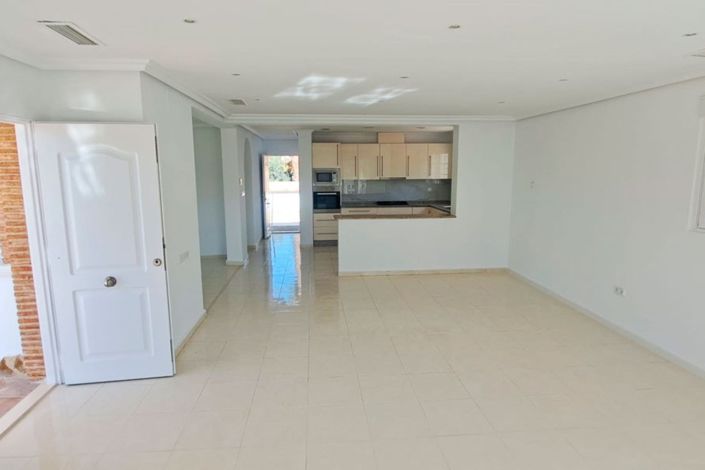 Image No.19-3 Bed Country Property for sale