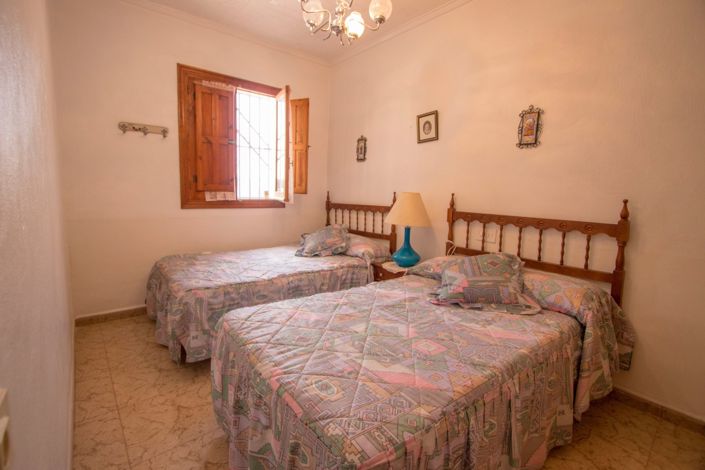 Image No.25-3 Bed Country Property for sale