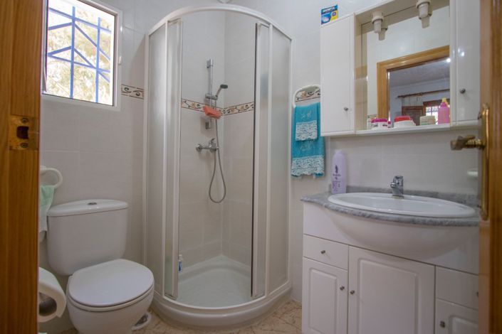 Image No.29-3 Bed Country Property for sale