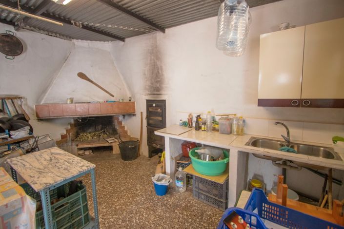 Image No.6-3 Bed Country Property for sale