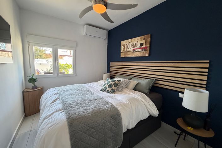 Image No.18-5 Bed Property for sale