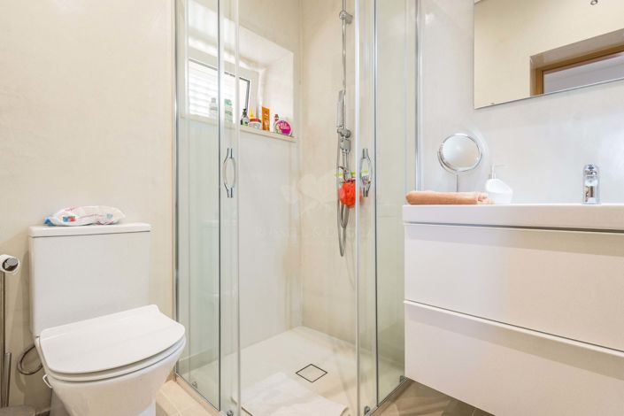 Image No.17-3 Bed Villa for sale