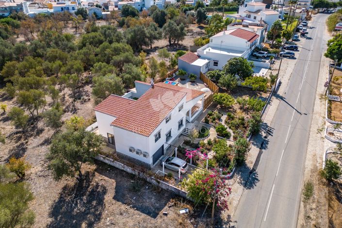 Image No.2-5 Bed Villa for sale