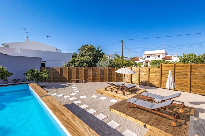 Image No.33-5 Bed Villa for sale