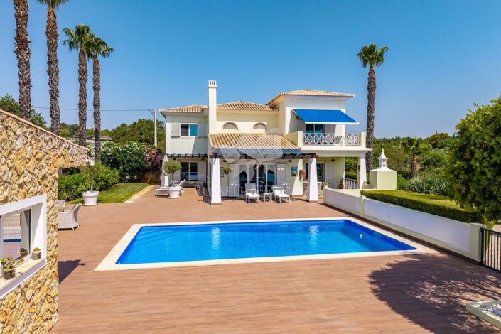 Image No.2-4 Bed Villa for sale