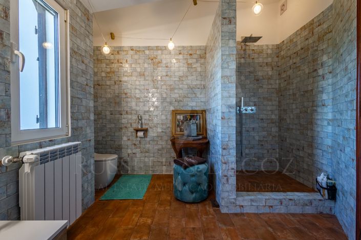 Image No.29-3 Bed Villa for sale