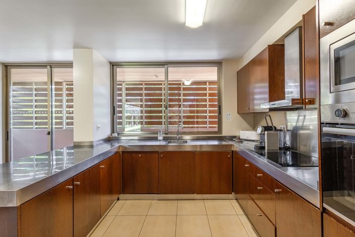 Image No.12-4 Bed Townhouse for sale