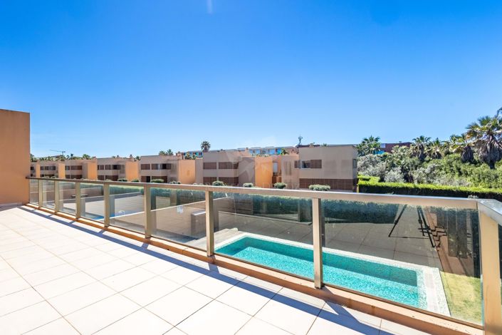 Image No.21-4 Bed Townhouse for sale