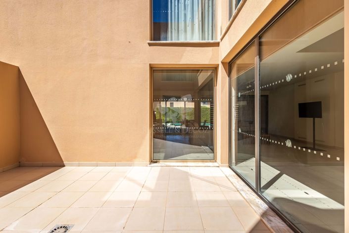 Image No.4-4 Bed Townhouse for sale