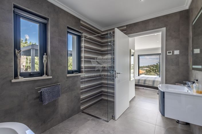 Image No.13-4 Bed Villa for sale