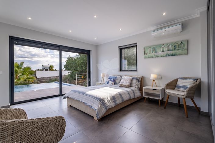 Image No.14-4 Bed Villa for sale