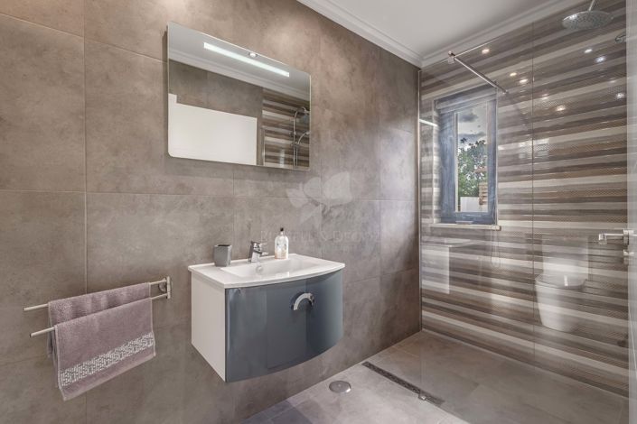 Image No.19-4 Bed Villa for sale