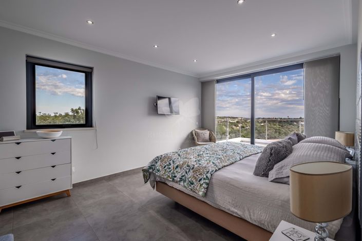 Image No.20-4 Bed Villa for sale