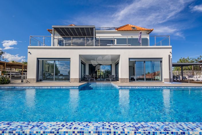 Image No.6-4 Bed Villa for sale