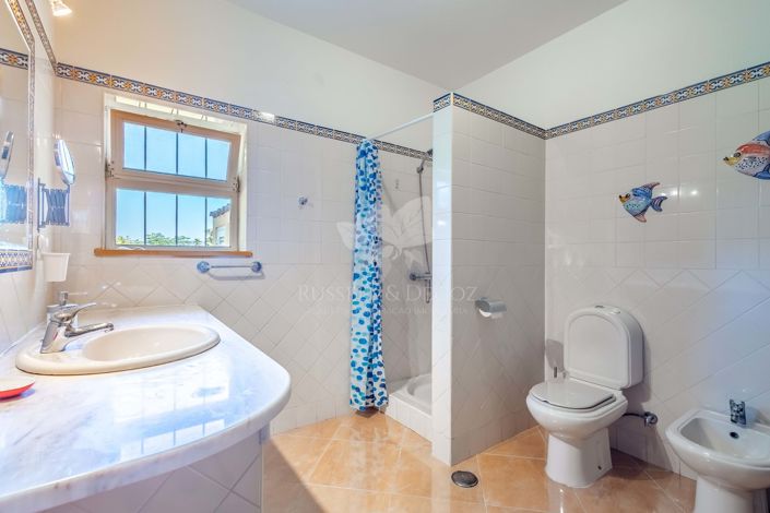 Image No.15-3 Bed Villa for sale