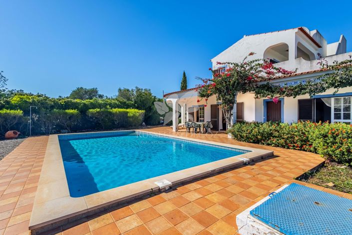 Image No.1-3 Bed Villa for sale