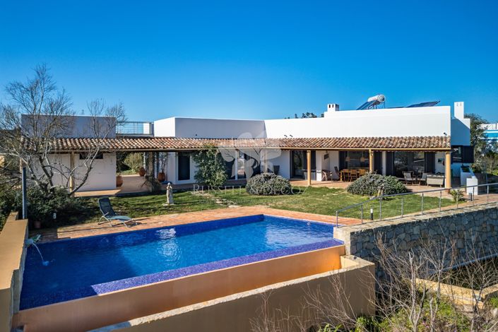 Image No.1-Villa de 4 chambres à vendre à Faro City