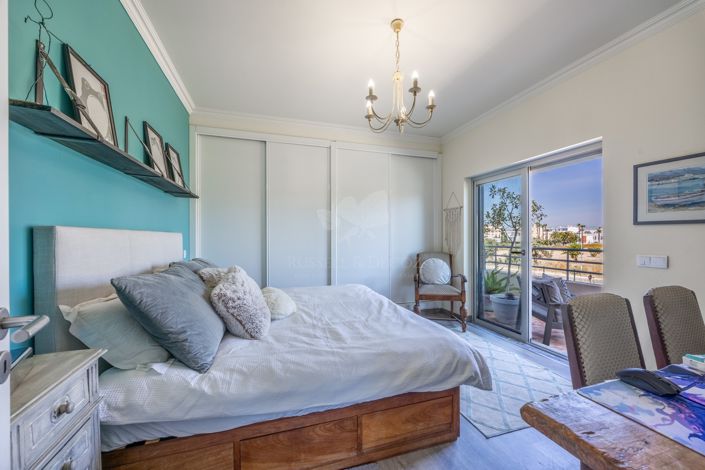 Image No.25-4 Bed Villa for sale