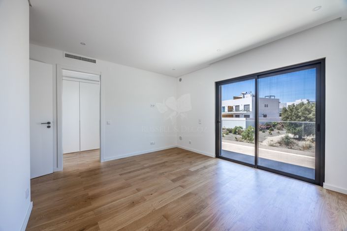 Image No.12-3 Bed Villa for sale