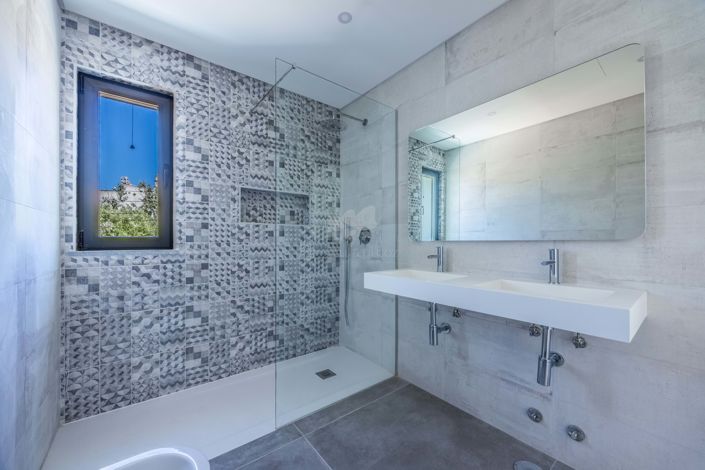 Image No.15-3 Bed Villa for sale