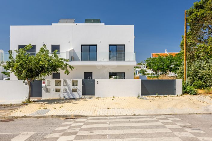 Image No.25-3 Bed Villa for sale