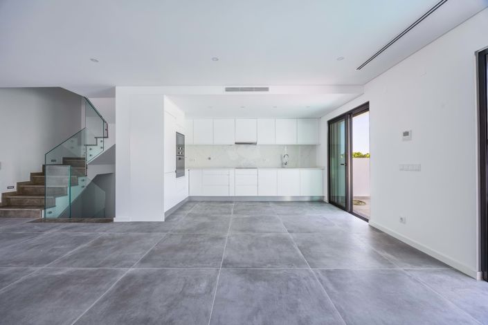 Image No.7-3 Bed Villa for sale