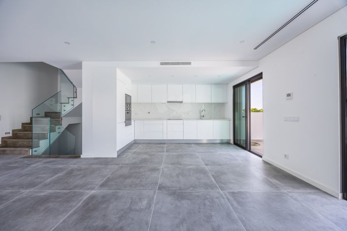 Image No.7-3 Bed Villa for sale