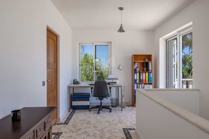 Image No.13-6 Bed Villa for sale