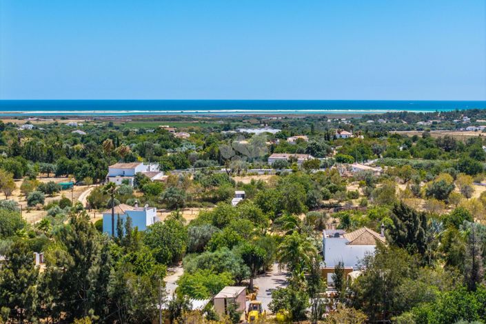 Image No.2-6 Bed Villa for sale