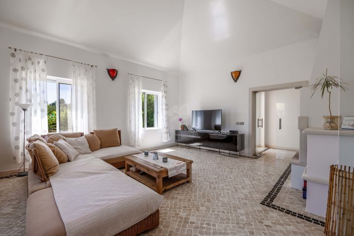 Image No.7-6 Bed Villa for sale