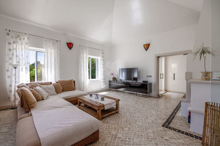 Image No.7-6 Bed Villa for sale