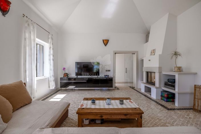 Image No.8-6 Bed Villa for sale